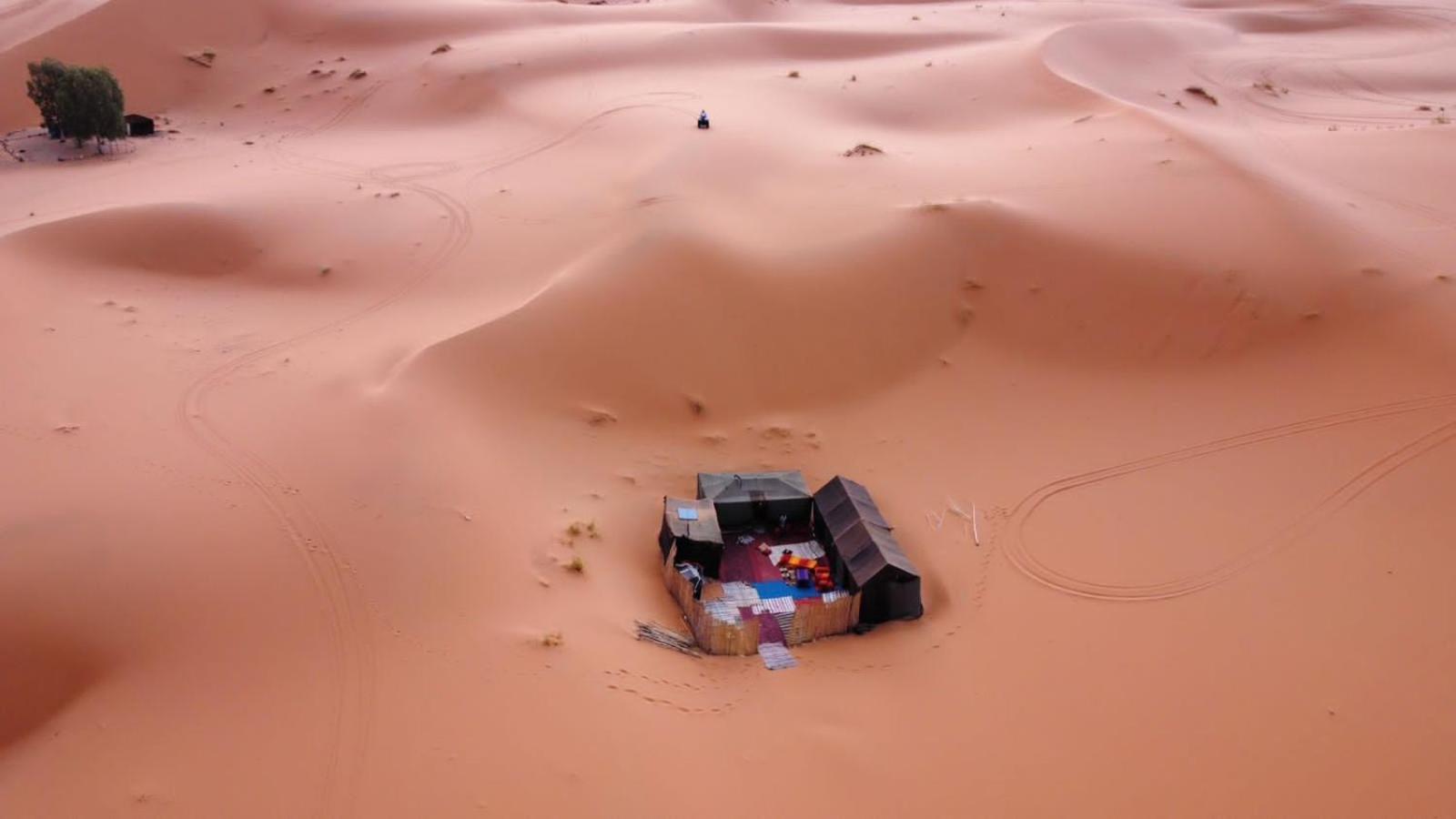 Отель Gambi Camp Adrouine Экстерьер фото